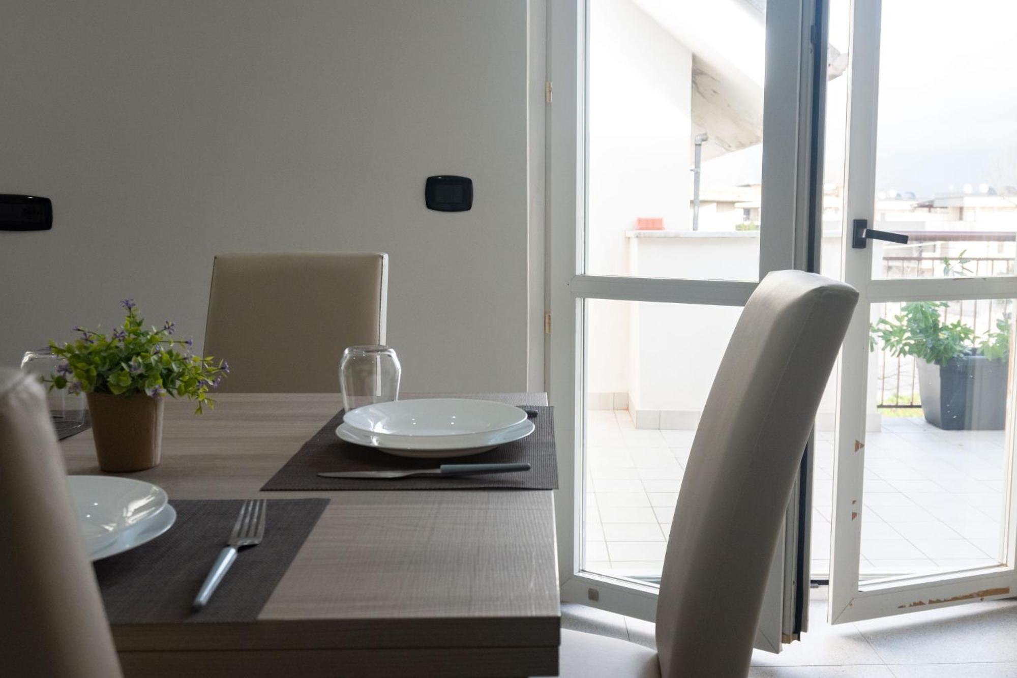 Strategic Apartment With Terrace - נולה מראה חיצוני תמונה