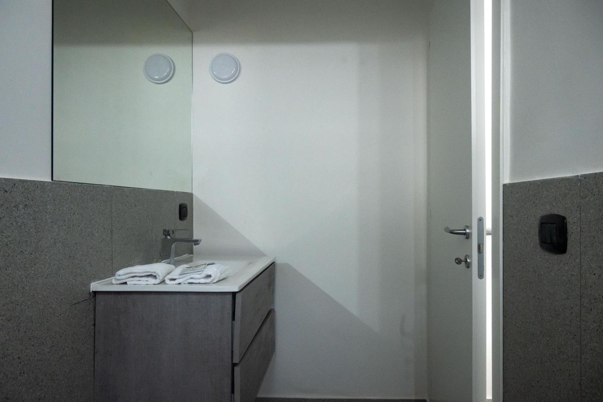 Strategic Apartment With Terrace - נולה מראה חיצוני תמונה